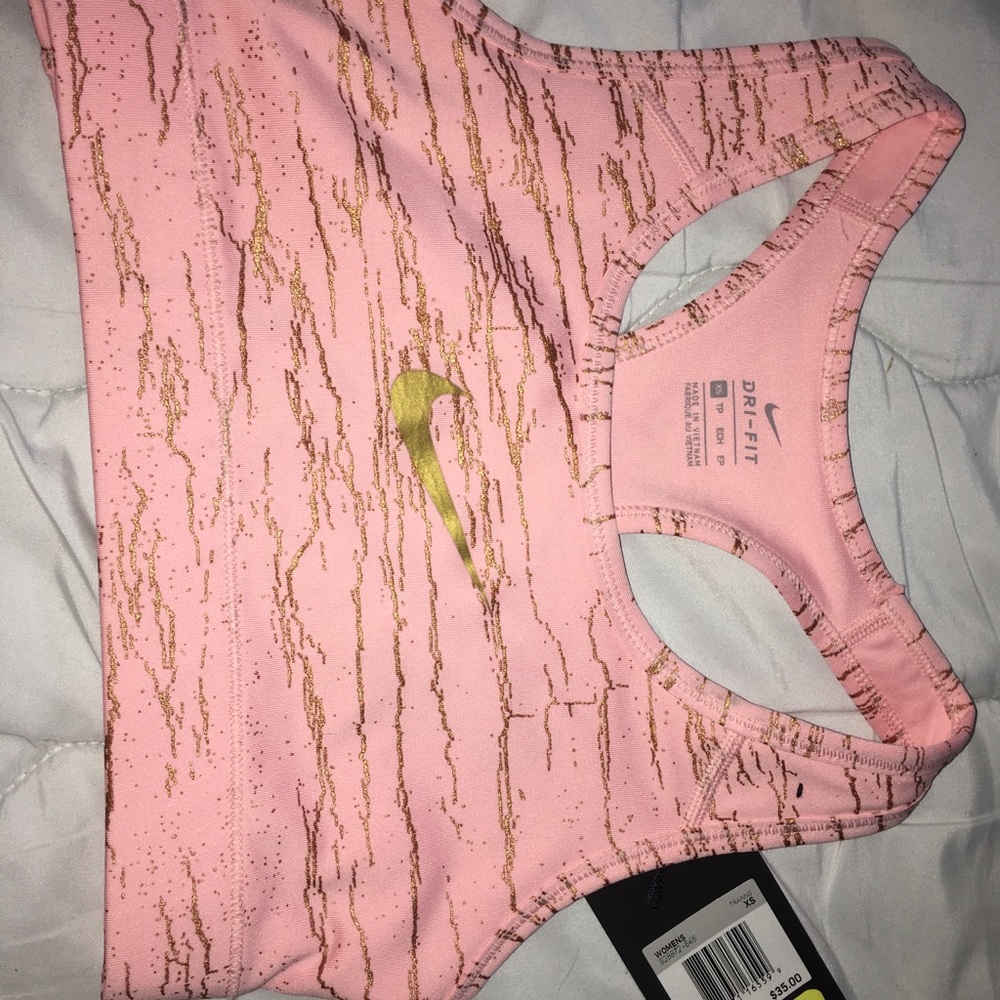 Nike victory bra